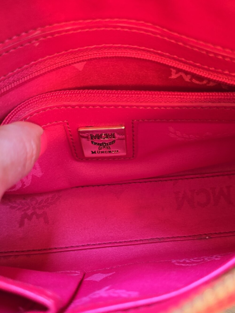 MCM Coral-Red Leather Shoulder Bag with Gold Chain - Picture 3 of 9